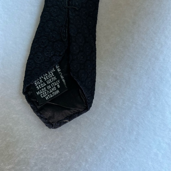 Boss Classic Black Patterned textured tie - Picture 5 of 6